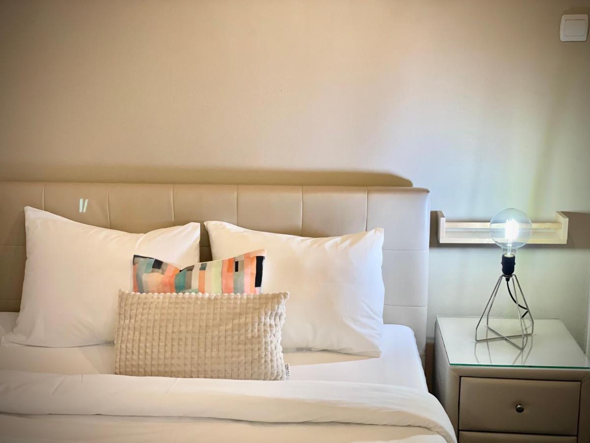 Private Place To Stay Self Check In-Nonstop- Netflix-Wifi Resita Exteriör bild